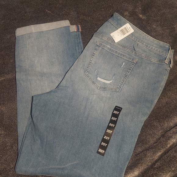 Torrid, boyfriend jeans washed blue Jean color - Picture 3 of 3